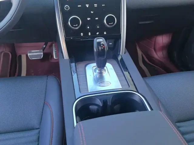 Land Rover Discovery Sport — Фото автомобиля 13