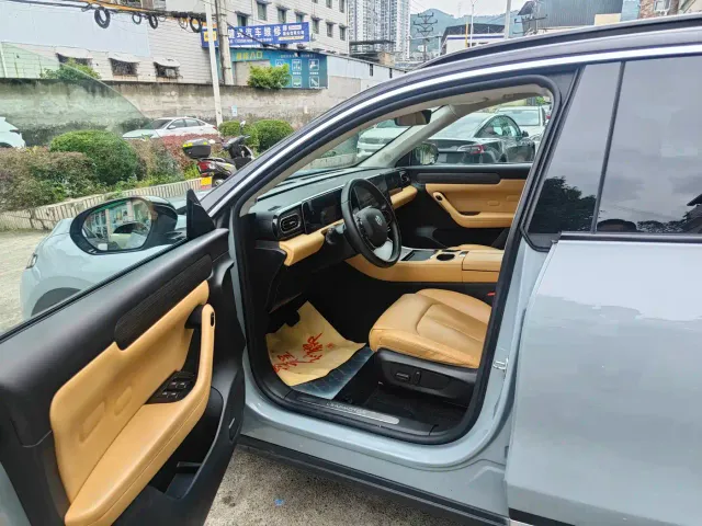 Leapmotor C11 — Фото автомобиля 6