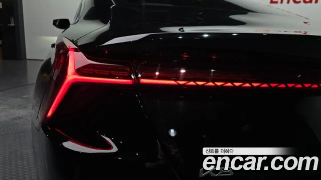 Kia K8 Hybrid — Фото автомобиля 8
