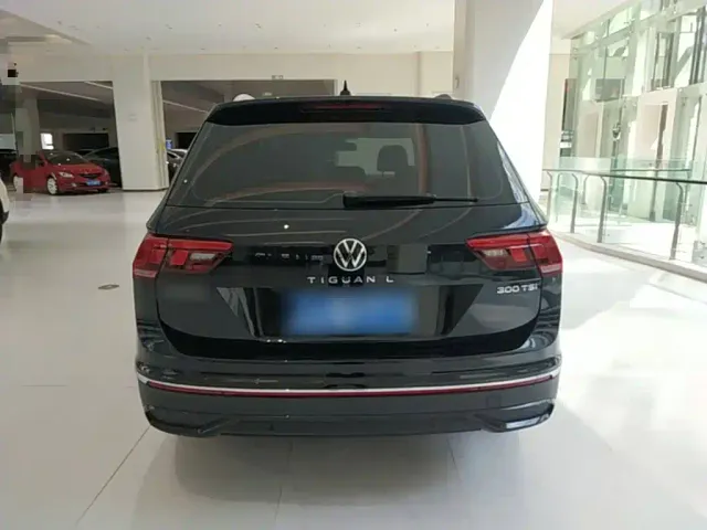 Volkswagen Tiguan L — Фото автомобиля 5