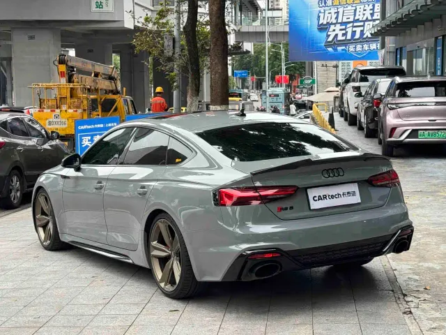 Audi RS 5 — Фото автомобиля 3