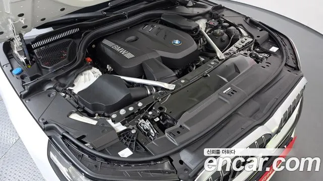 BMW 5 Series G60 — Фото автомобиля 9