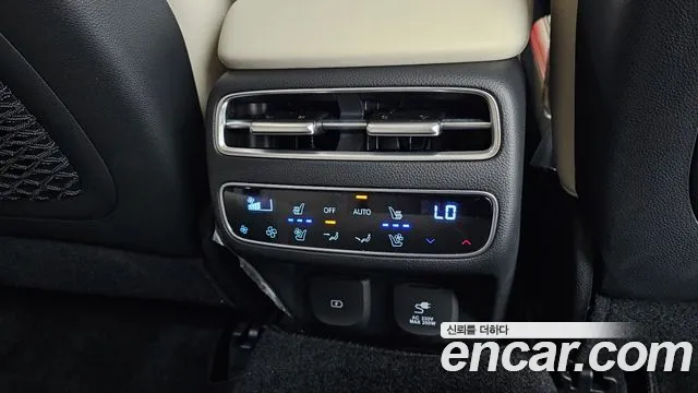 Genesis GV70 2.5T Бензин 2WD — Фото автомобиля 5