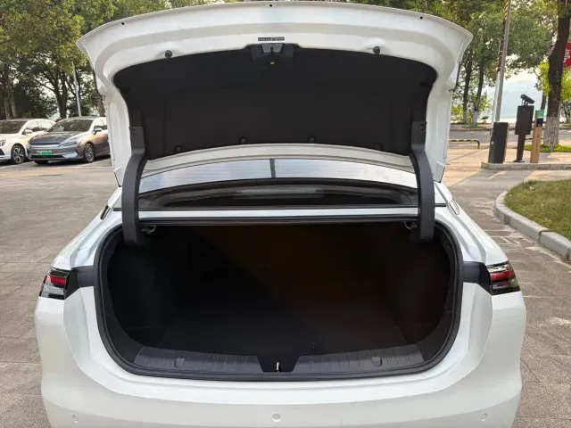 GAC Aion S MAX — Фото автомобиля 9