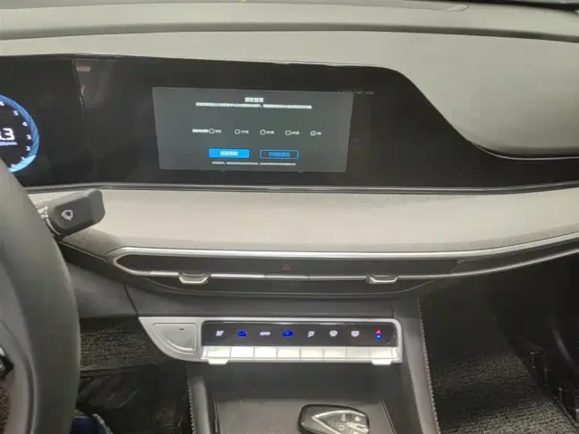Changan Eado — Фото автомобиля 12