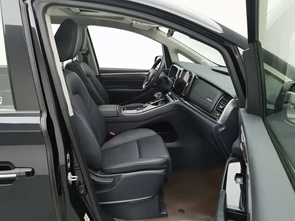 GAC Trumpchi Trumpchi M8 2024 Leadershow Series 390T Luxury Edition — Фото автомобиля 23