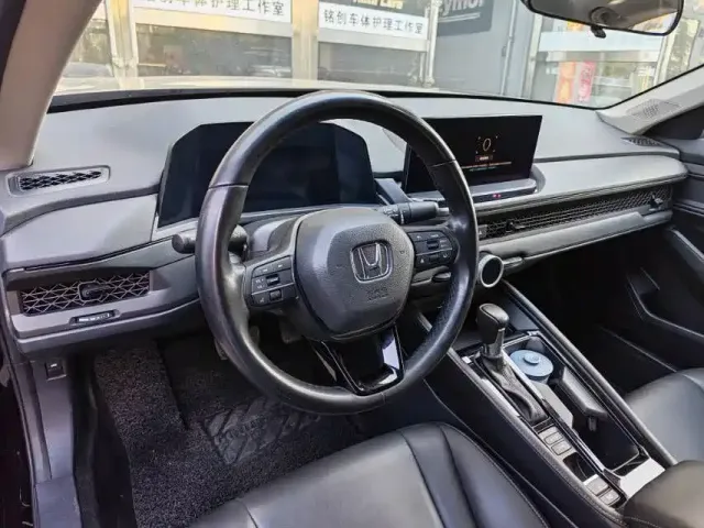 Honda Accord — Фото автомобиля 7