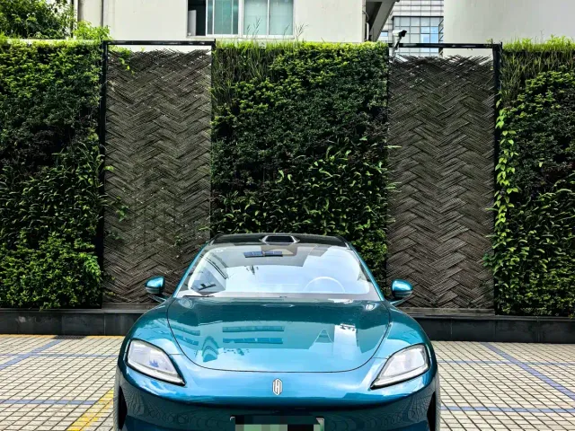 Shangjie Z7T — Фото автомобиля 2