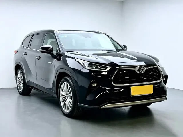 Toyota Highlander — Фото автомобиля 3