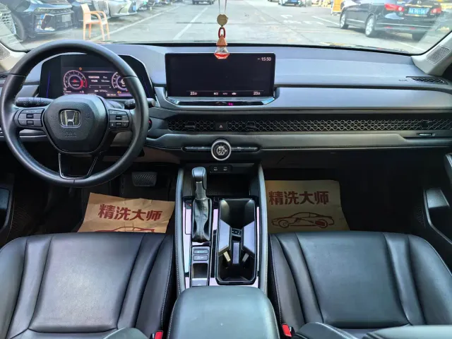 Honda Accord — Фото автомобиля 8