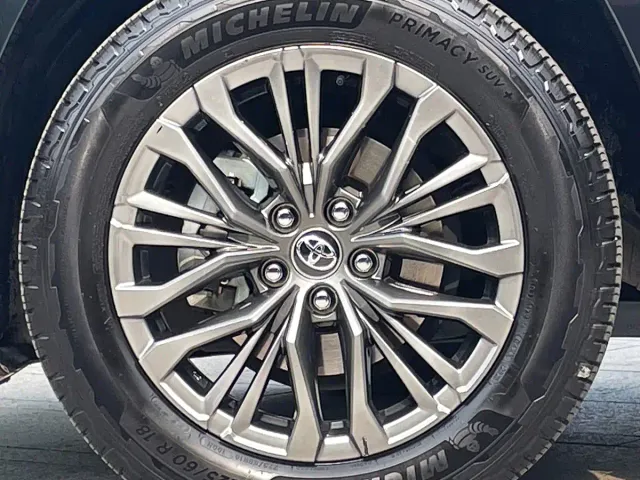 Toyota Wildlander — Фото автомобиля 23