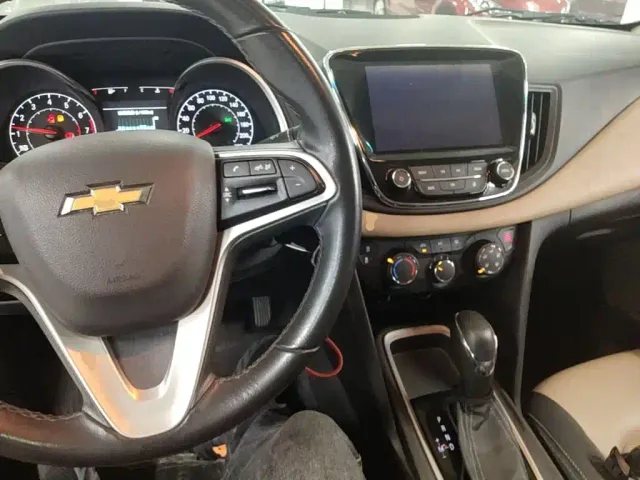 Chevrolet Monza — Фото автомобиля 6