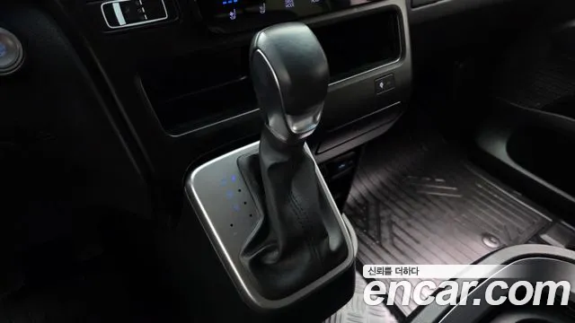 Hyundai Staria Staria L3.5 Карго 5 мест — Фото автомобиля 9