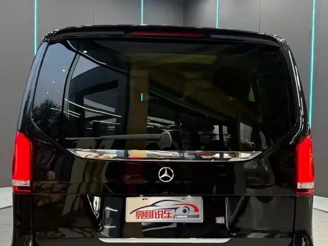 Mercedes-Benz V-Class — Фото автомобиля 7