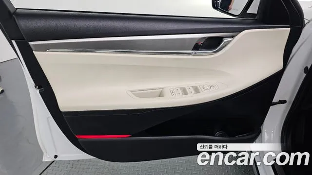 Hyundai Grandeur New — Фото автомобиля 24