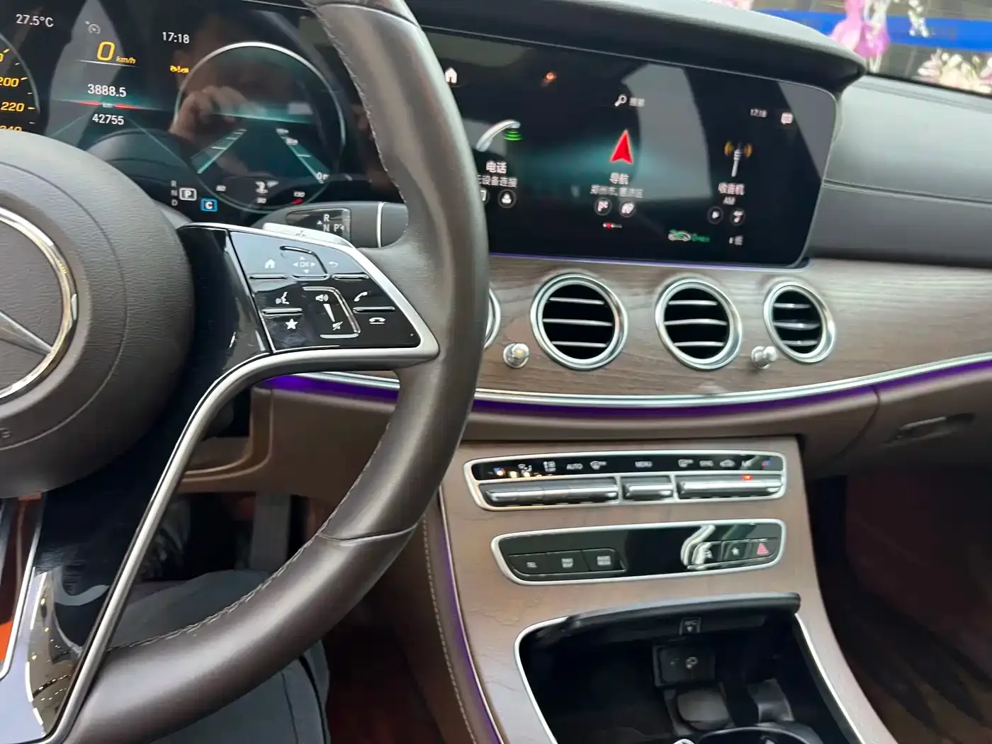 Mercedes-Benz Mercedes-Benz E-Class 2023 E 260 L — Фото автомобиля 14