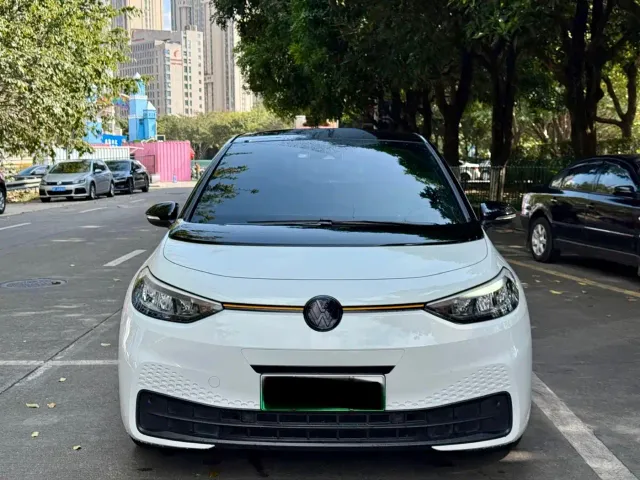 Volkswagen ID.3 — Фото автомобиля 2