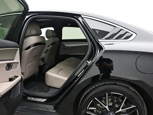 BYD Han — Фото автомобиля 12