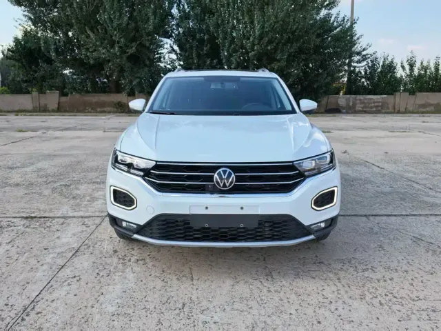 Volkswagen T-Roc — Фото автомобиля 2