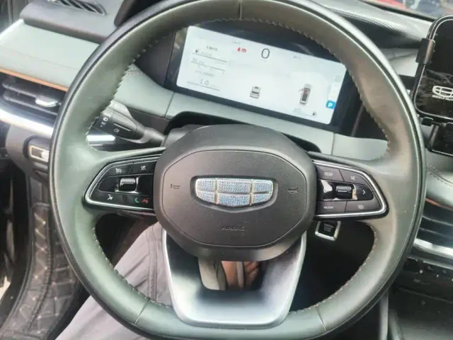 Geely Haoyue L — Фото автомобиля 15