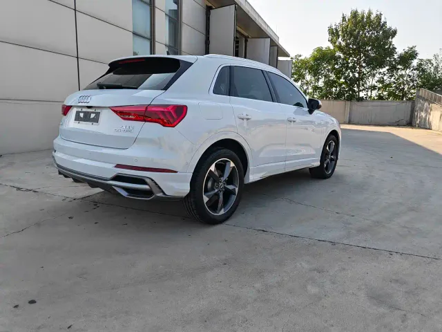 Audi Q3 — Фото автомобиля 4