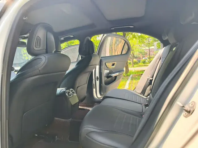 Mercedes-Benz C-Class — Фото автомобиля 6