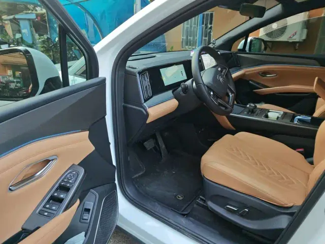 BYD Song L DM-i — Фото автомобиля 12