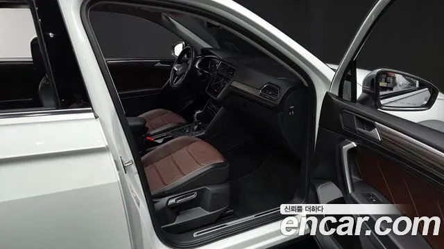 Volkswagen Tiguan — Фото автомобиля 11