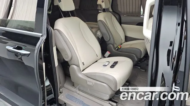 Kia Canival Новый Carnival 4 поколение Бензин 9 мест Hi-Limousine — Фото автомобиля 11
