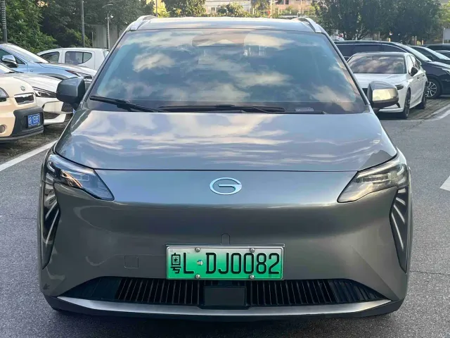 GAC Aion Y — Фото автомобиля 2