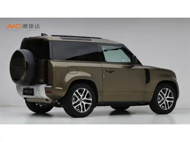 Land Rover Defender — Фото автомобиля 3