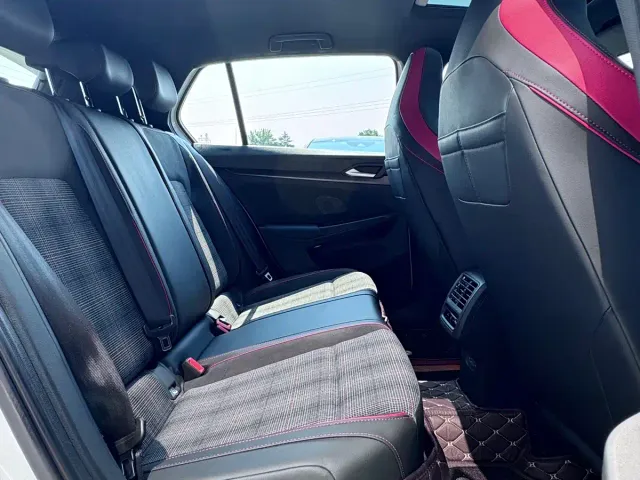 Volkswagen Golf GTI — Фото автомобиля 13