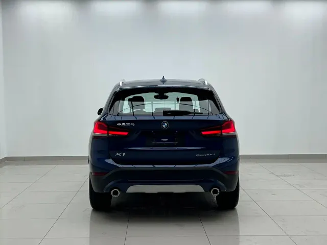 BMW X1 — Фото автомобиля 5