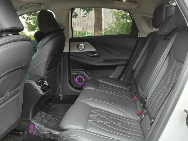 Chery Arrizo 8 — Фото автомобиля 6