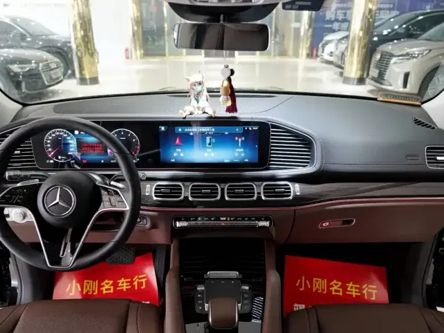 Mercedes-Benz GLE-Class — Фото автомобиля 4