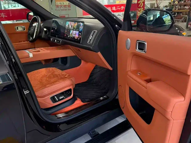 Li Auto L7 — Фото автомобиля 4