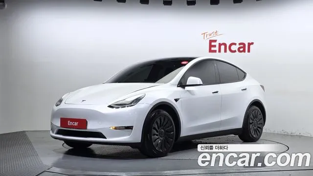 Фотография автомобиля — Tesla Model Y