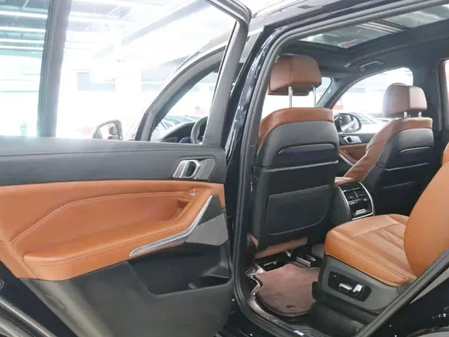 BMW X7 — Фото автомобиля 17
