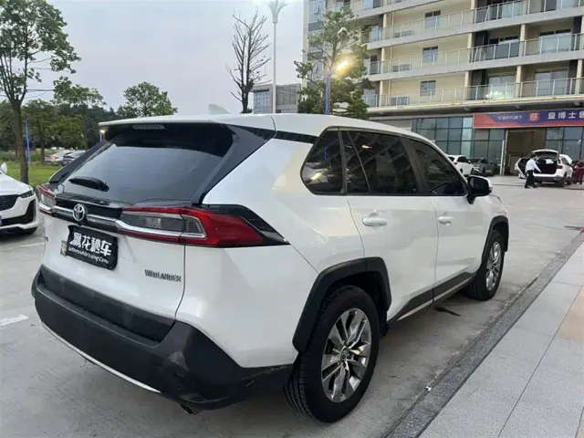 Toyota Wildlander — Фото автомобиля 9