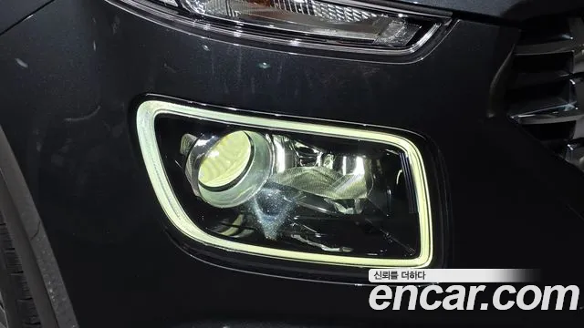 Hyundai Venue — Фото автомобиля 7