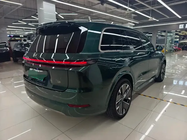 Li Auto L9 — Фото автомобиля 4