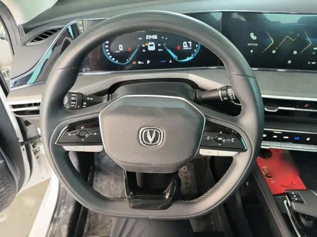 Changan Eado — Фото автомобиля 10