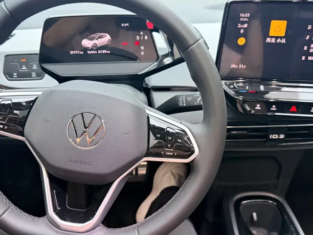 Volkswagen ID.3 — Фото автомобиля 7