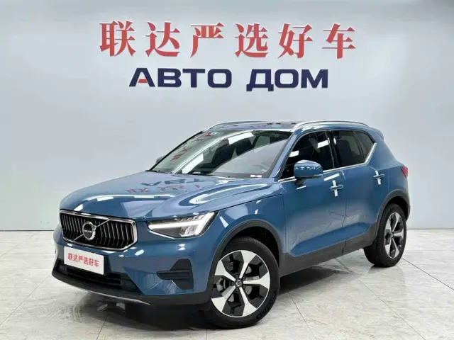 Фотография автомобиля — Volvo XC40