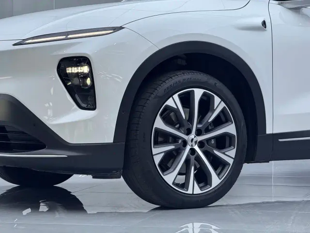 Nio EC7 — Фото автомобиля 5