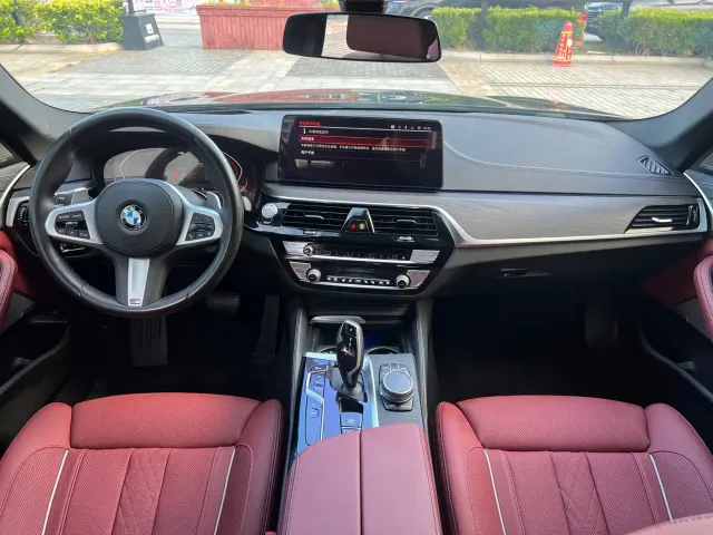 BMW 5 Series — Фото автомобиля 7