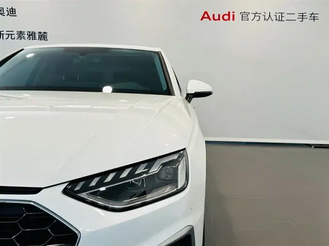 Audi A4L — Фото автомобиля 14