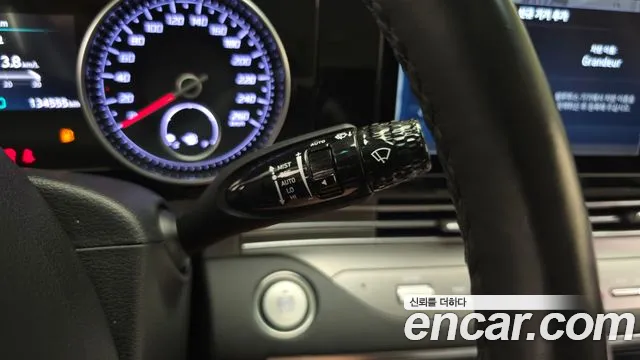 Hyundai Grandeur Grandeur (New) Hybrid — Фото автомобиля 18