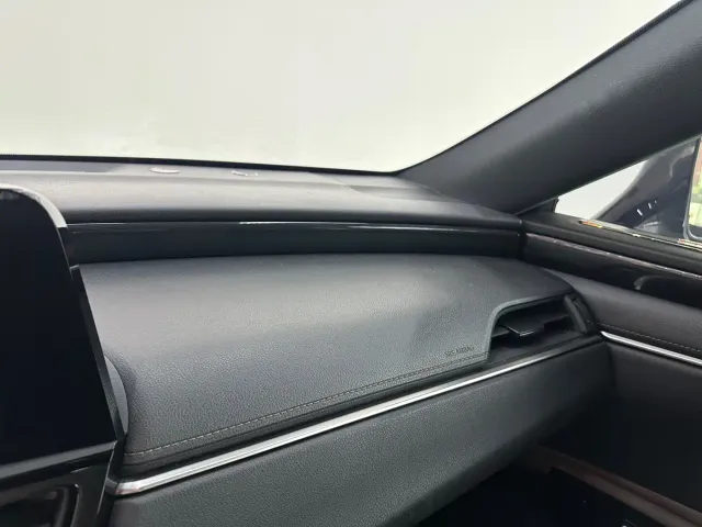 Lexus ES — Фото автомобиля 16