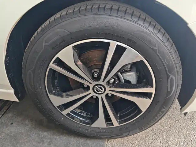 Nissan Sylphy — Фото автомобиля 6